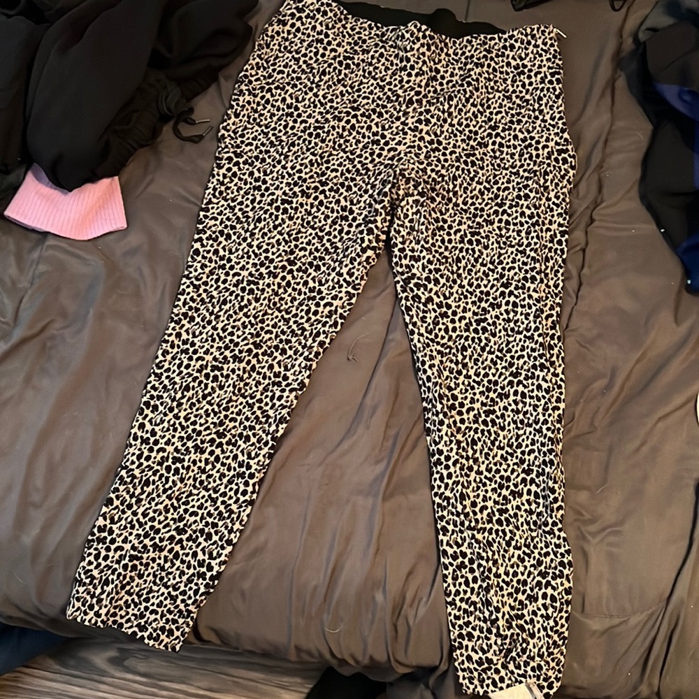 Used stretchable slim fit ankle pants..